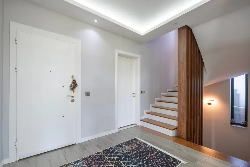Nilüferköy, 4+1 · 400 m² · Kiralık