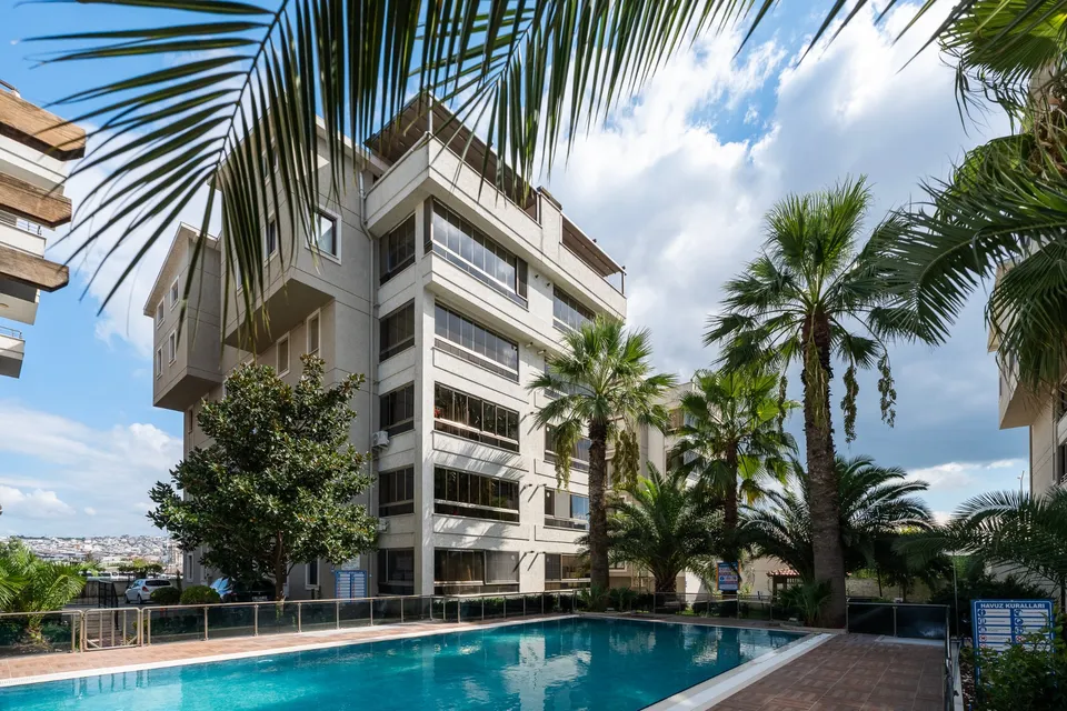Balat, 3+1 · 200 m² · Satılık